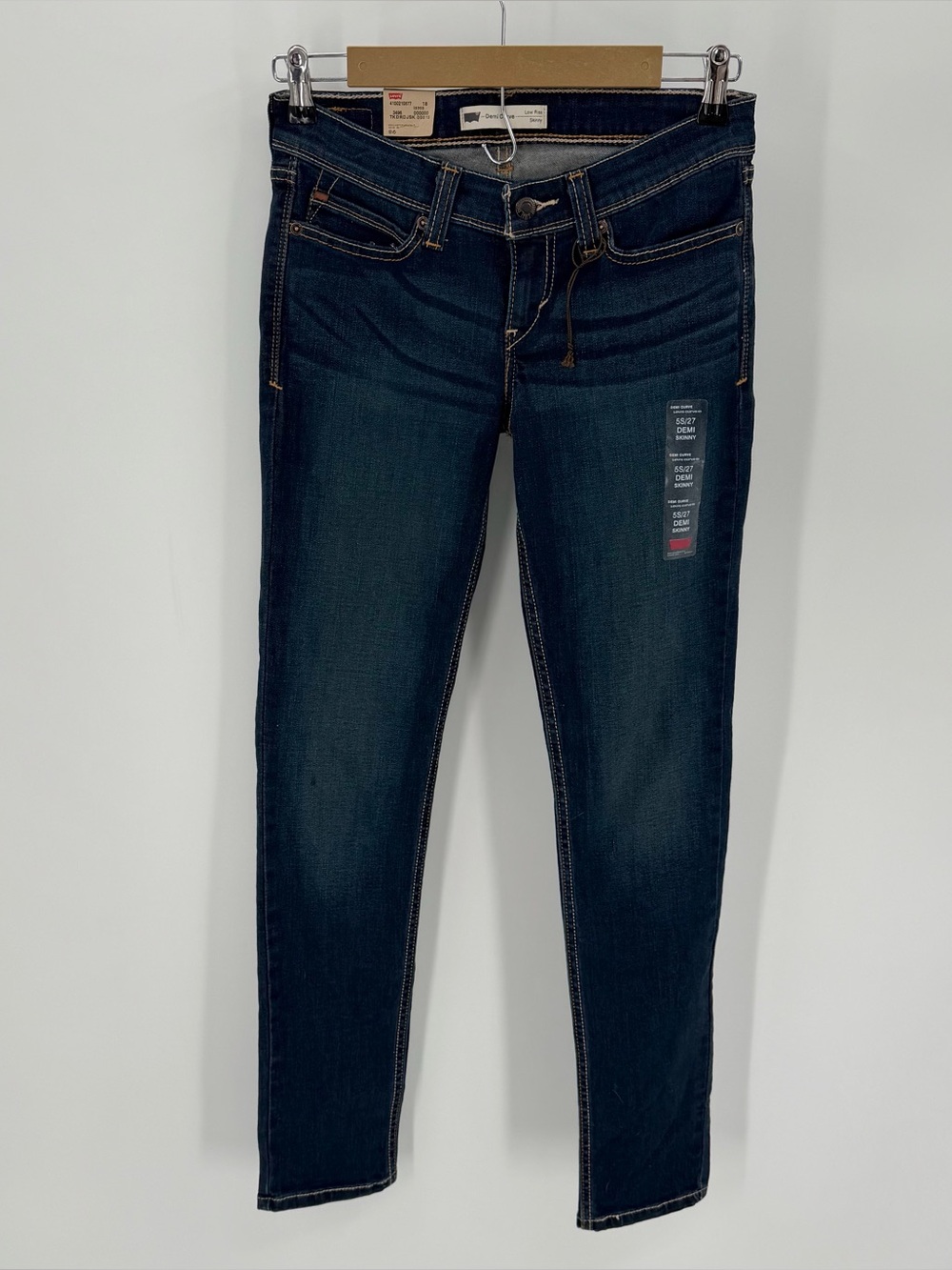 Levis’s Jeans Women’s 5S/27 Dark Blue Demi Curve Low Skinny Leg Whiskered NWT